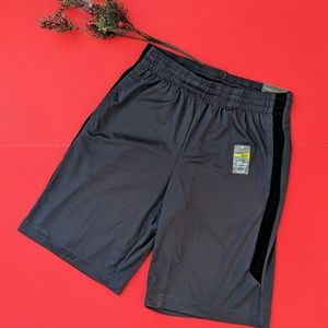 Boys Tek Dry Tek Shorts, Gray size 10/12